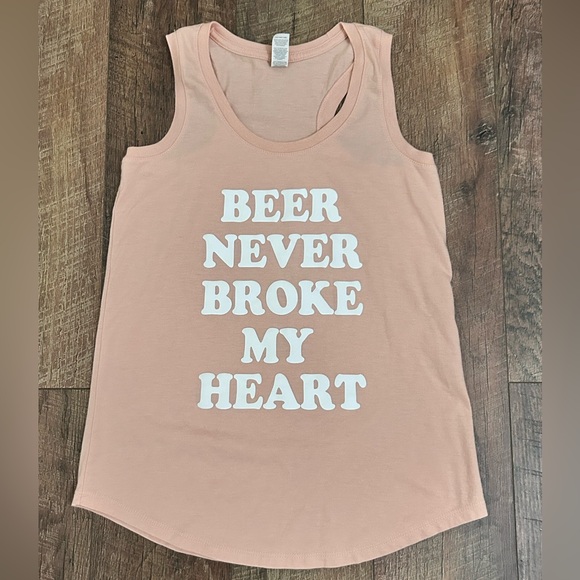 District Tops - Trendy women’s tank top, size small Pick